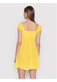Calvin Klein Jeans Sukienka codzienna J20J218848 Żółty Regular Fit. Okazja: na co dzień. Kolor: żółty. Materiał: syntetyk. Typ sukienki: proste. Styl: casual #9