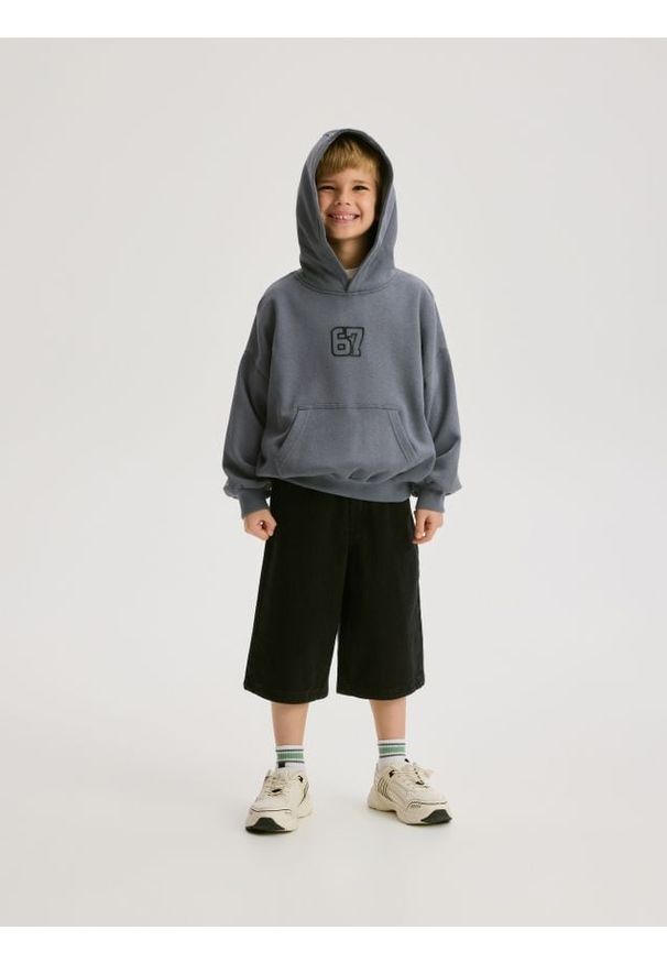 Reserved - Bluza z kapturem - niebieski. Typ kołnierza: kaptur. Kolor: niebieski. Materiał: bawełna, dzianina