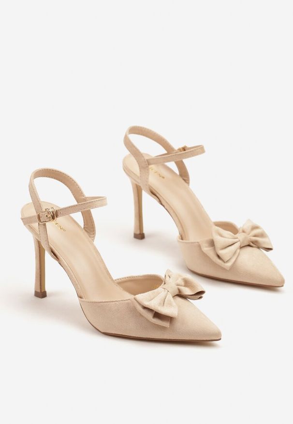 Born2be - Beżowe Sandały na Szpilce Vices Ozdobione Kokardą Evialane. Zapięcie: sprzączka. Kolor: beżowy. Wzór: aplikacja. Obcas: na szpilce. Styl: klasyczny. Wysokość obcasa: średni