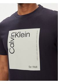 Calvin Klein T-Shirt Square Logo K10K112503 Granatowy Regular Fit. Kolor: niebieski. Materiał: bawełna #2