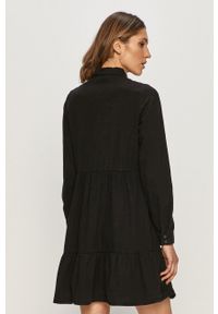 Vero Moda - Sukienka. Kolor: czarny. Materiał: tkanina. Długość rękawa: długi rękaw. Wzór: gładki. Typ sukienki: rozkloszowane #3