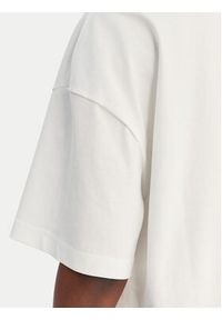 Calvin Klein Jeans T-Shirt LV047F828G Biały Boxy Fit. Kolor: biały. Materiał: bawełna #4