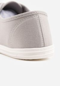 Renee - Szare Klasyczne Sznurowane Tenisówki na Płaskiej Podeszwie Efona. Okazja: na co dzień. Wysokość cholewki: przed kostkę. Zapięcie: sznurówki. Kolor: szary. Materiał: jeans. Wzór: kropki. Obcas: na płaskiej podeszwie. Styl: klasyczny #7