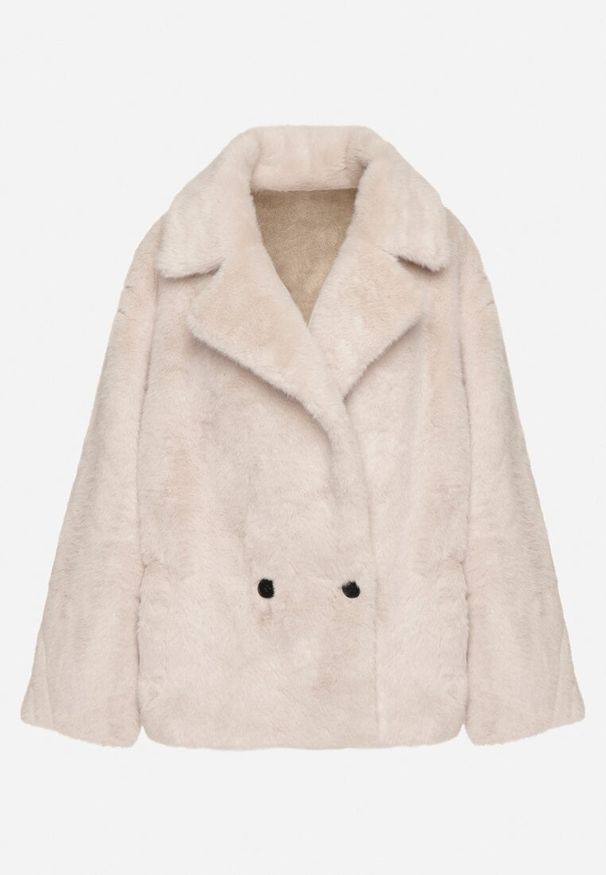 Born2be - Beżowa Kurtka Futerko o Dwurzędowym Kroju Oversize Nalizana. Okazja: na co dzień. Kolor: beżowy. Materiał: futro. Długość rękawa: długi rękaw. Długość: długie. Styl: casual, elegancki