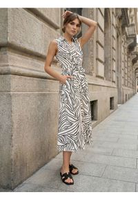 Sinsay - Sukienka midi z paskiem w abstrakcyjny wzór z wiskozą i domieszką lnu - wielobarwny. Materiał: wiskoza, len. Długość: midi #1