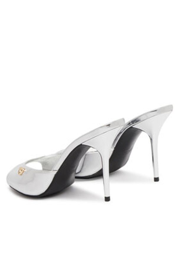 Love Moschino - LOVE MOSCHINO Klapki JA28209G0OJE090B Srebrny. Kolor: srebrny. Materiał: skóra