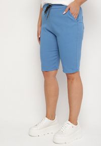 Born2be - Niebieskie Szorty z Bawełną i Wiązaniem Kollunea. Okazja: na co dzień. Kolor: niebieski. Materiał: bawełna. Sezon: lato, wiosna. Styl: casual