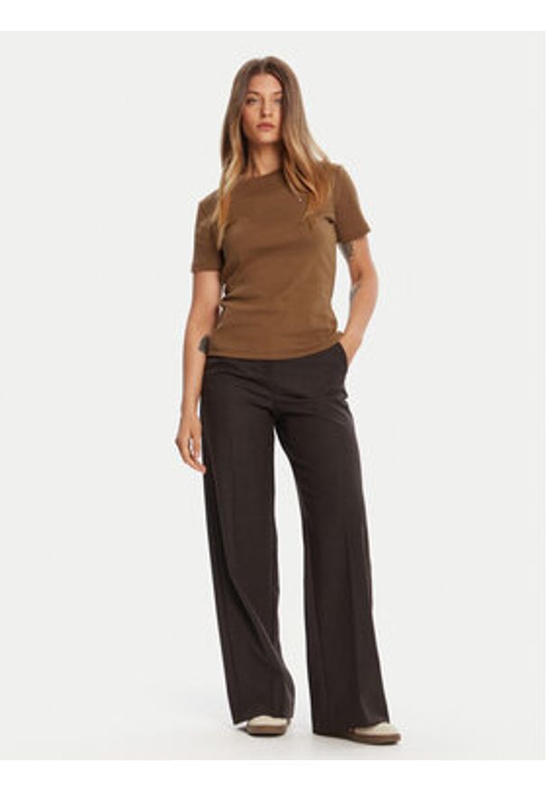 TOMMY HILFIGER - Tommy Hilfiger T-Shirt New Cody WW0WW40587 Brązowy Slim Fit. Kolor: brązowy. Materiał: bawełna