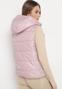 Born2be - Różowa Kamizelka z Odpinanym Kapturem i Kieszeniami Pikowana Aggevia. Kolor: różowy #5