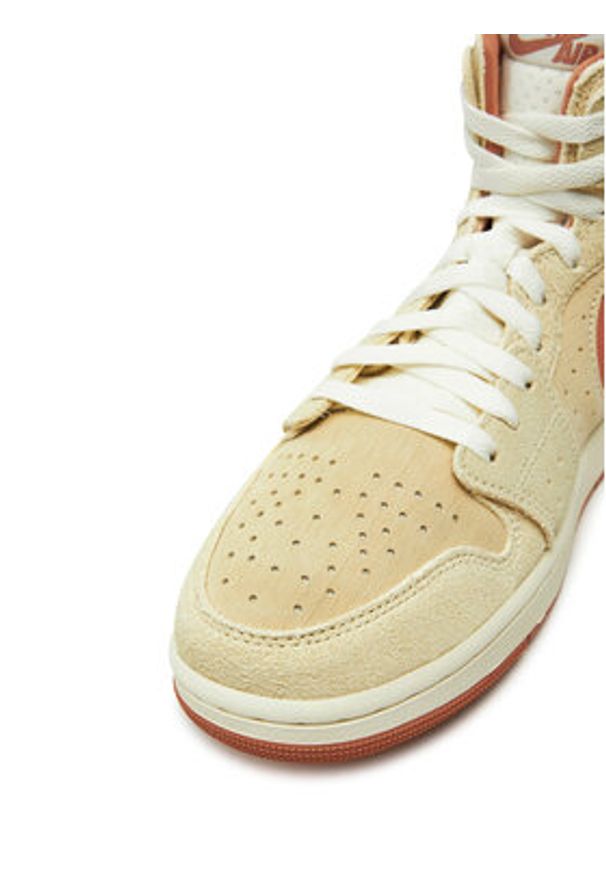 Nike Sneakersy Air Jordan 1 DV1307 Beżowy. Kolor: beżowy. Materiał: zamsz, skóra. Model: Nike Air Jordan