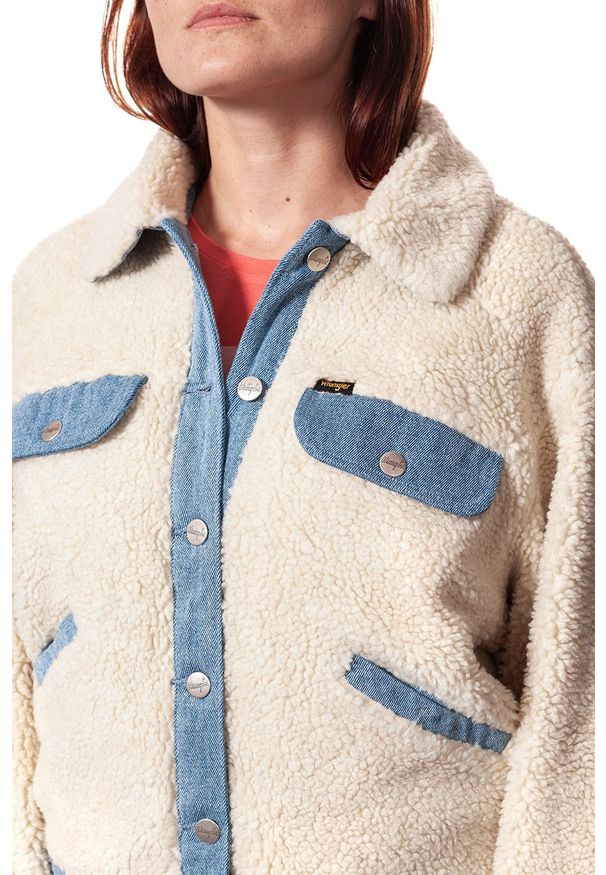 Wrangler - DAMSKA KURTKA PRZEJŚCIOWA WRANGLER SHERPA JACKET EGRET OFF WHITE W4129VVIO 112128764. Materiał: jeans, materiał. Sezon: lato. Styl: retro