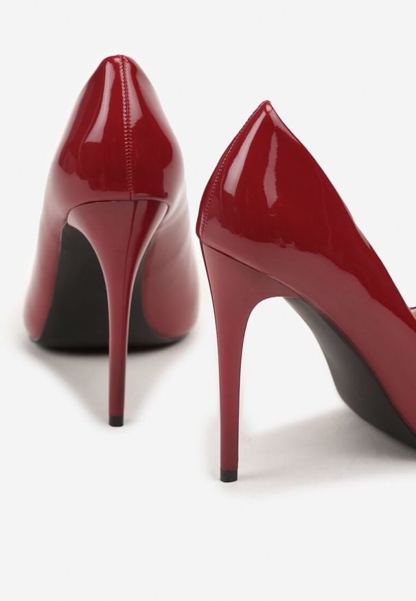 Renee - Bordowe Szpilki Cassildi. Kolor: czerwony. Materiał: jeans. Obcas: na szpilce. Wysokość obcasa: średni