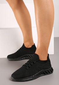 Born2be - Czarne Buty Sportowe Casoclus. Wysokość cholewki: przed kostkę. Nosek buta: okrągły. Zapięcie: bez zapięcia. Kolor: czarny. Materiał: dresówka, materiał. Szerokość cholewki: normalna