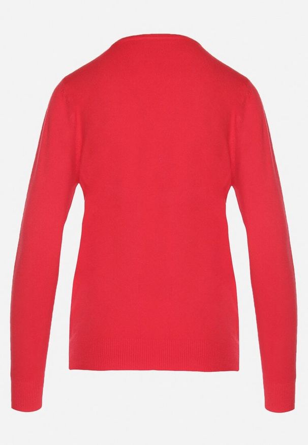 Born2be - Czerwony Sweter o Prostym Kroju z Dekoltem w Serek Sinoriel. Okazja: na co dzień. Typ kołnierza: dekolt w serek. Kolor: czerwony. Materiał: jeans. Wzór: aplikacja. Styl: casual