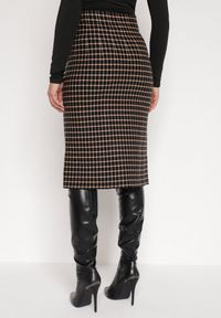 Born2be - Czarno-Beżowa Ołówkowa Tweedowa Spódnica w Kraciasty Wzór z Guzikami Anitusa. Okazja: na co dzień. Kolor: czarny. Materiał: jeans. Styl: klasyczny, casual, elegancki #6