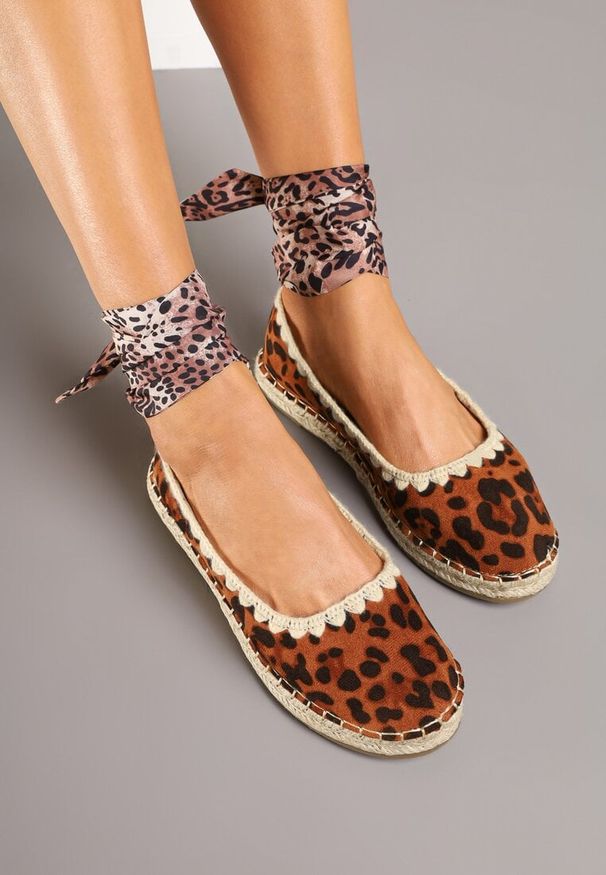 Born2be - Panterkowe Espadryle z Plecioną Podeszwą i Wiązaniem Wokół Kostki Cyntavia. Okazja: na co dzień, na spacer. Sezon: lato. Styl: casual, elegancki, wakacyjny