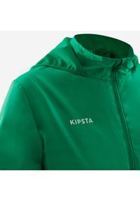 KIPSTA - Kurtka przeciwdeszczowa piłkarska dla dzieci Kipsta Viralto Club. Kolor: zielony. Materiał: poliester, materiał. Sport: piłka nożna