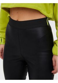 Vero Moda Spodnie z imitacji skóry Storm 10270787 Czarny Slim Fit. Kolor: czarny. Materiał: skóra #3