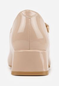 Renee - Beżowe Czółenka o Lakierowanym Połysku na Niskim Obcasie z Paskiem i Klamerką Karzina. Okazja: do pracy. Zapięcie: pasek. Kolor: beżowy. Materiał: lakier. Obcas: na obcasie. Styl: elegancki. Wysokość obcasa: niski #4
