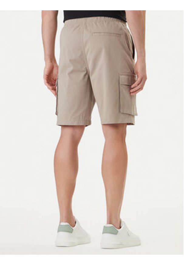 Calvin Klein Jeans Szorty materiałowe LV04RB618G Brązowy Regular Fit. Kolor: brązowy. Materiał: bawełna