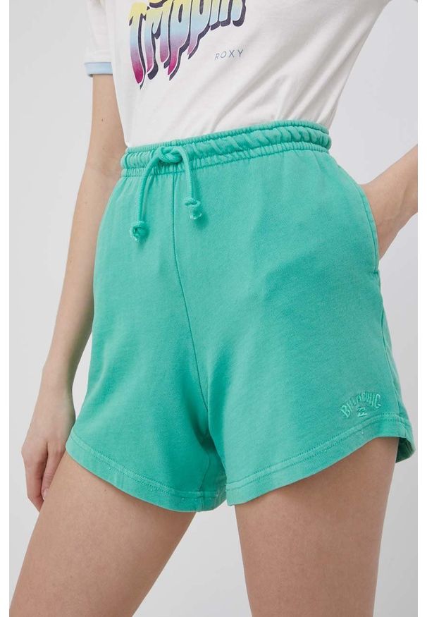 Billabong szorty damskie kolor zielony gładkie high waist. Okazja: na co dzień. Stan: podwyższony. Kolor: zielony. Materiał: dzianina. Wzór: gładki. Styl: casual