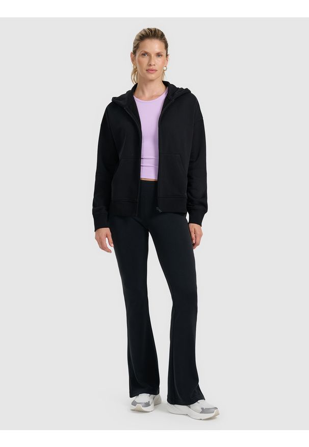 4f - 4F Bluza dresowa rozpinana z kapturem damska - czarna M. Okazja: na co dzień. Typ kołnierza: kaptur. Kolor: czarny. Materiał: dresówka. Styl: casual