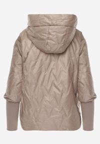 Renee - Brązowa Pikowana Kurtka z Kapturem z Materiałem na Rękawach Grigoria. Okazja: na co dzień. Typ kołnierza: kaptur. Kolor: brązowy. Materiał: materiał. Długość rękawa: długi rękaw. Styl: casual, elegancki #4