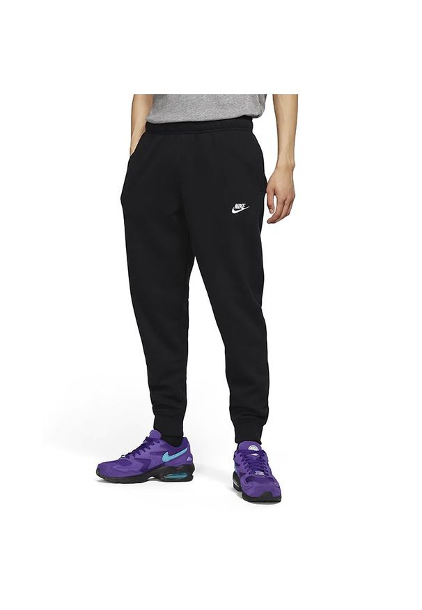 Spodnie dresowe Nike NSW Club Jogger FT BV2679-010 - czarne. Kolor: czarny. Materiał: dresówka