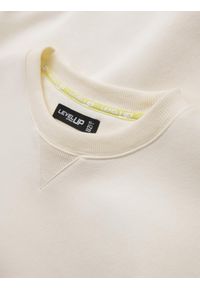 Ombre Clothing - Klasyczna bluza dresowa unisex z okrągłym dekoltem – kremowa V2 OU-SNBC-0104 - XL/XXL. Kolor: kremowy. Materiał: dresówka. Wzór: aplikacja. Styl: klasyczny #8