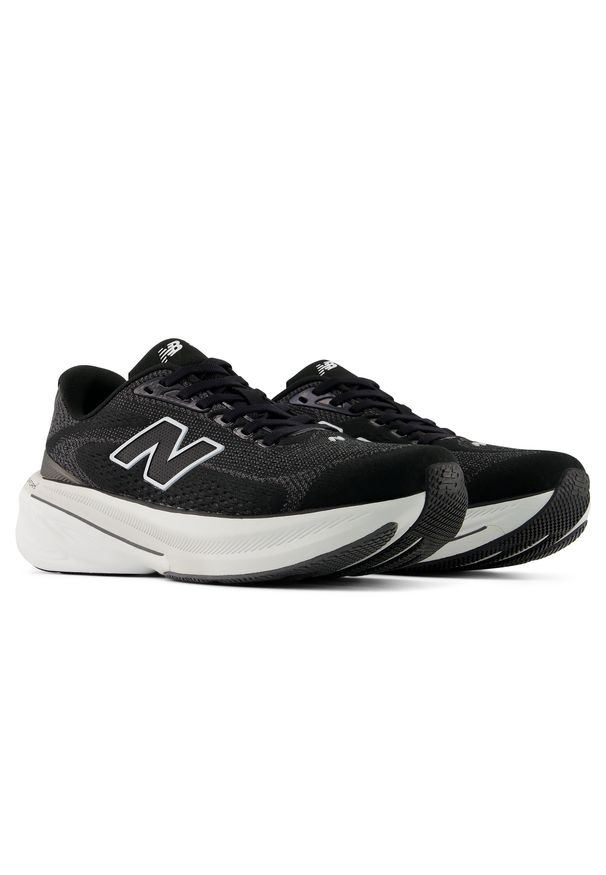 Buty damskie New Balance Fresh Foam 860 v15 W8604NE – czarne. Okazja: na co dzień. Kolor: czarny. Materiał: mesh. Szerokość cholewki: normalna. Wzór: geometria. Sport: bieganie, fitness