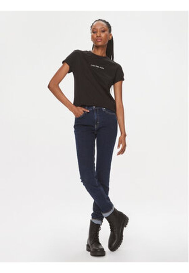 Calvin Klein Jeans T-Shirt J20J221065 Czarny Regular Fit. Kolor: czarny. Materiał: bawełna
