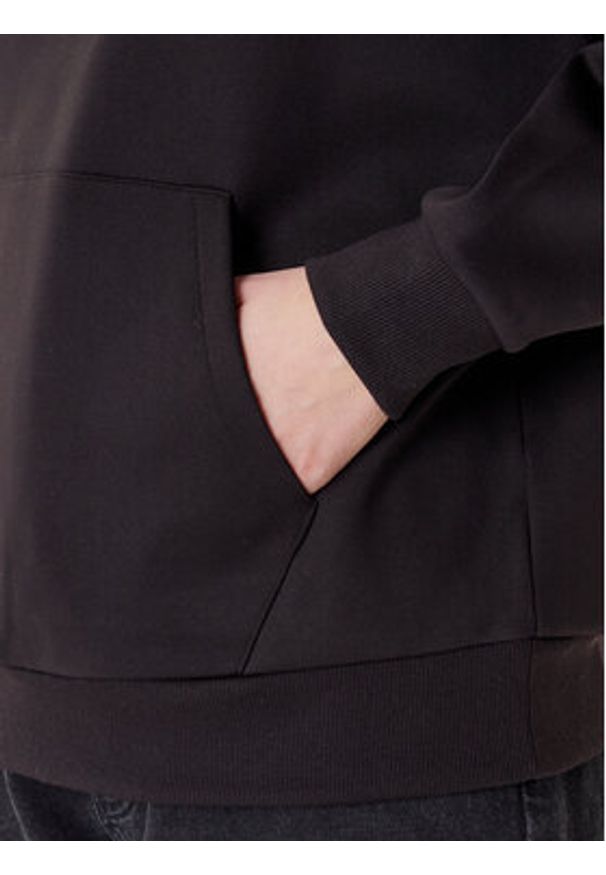 Guess Bluza V5YQ01 KCX22 Czarny Regular Fit. Kolor: czarny. Materiał: syntetyk