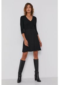 Pennyblack Sukienka kolor czarny mini rozkloszowana. Kolor: czarny. Materiał: tkanina, materiał, dzianina. Wzór: gładki. Typ sukienki: rozkloszowane. Długość: mini #1