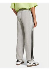 Adidas - adidas Spodnie dresowe 3-Stripes JW1090 Szary Loose Fit. Kolor: szary. Materiał: syntetyk