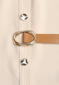 Renee - Beżowa Koszulowa Sukienka Ozdobiona Paskiem i Rękawem z Regulacją Esaviona. Okazja: na co dzień. Kolor: beżowy. Materiał: jeans. Wzór: aplikacja. Typ sukienki: koszulowe. Styl: casual, elegancki #4