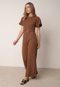 Born2be - Brązowy Kombinezon VICES z Paskiem i Geometryczną Klamrą Elinassa. Okazja: do pracy. Kolor: brązowy. Wzór: geometria. Styl: elegancki #5