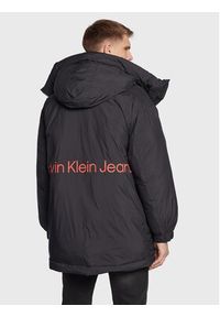 Calvin Klein Jeans Kurtka zimowa J30J321907 Czarny Relaxed Fit. Kolor: czarny. Materiał: syntetyk. Sezon: zima