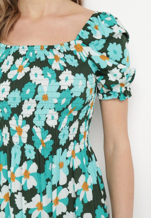 Born2be - Niebiesko-Zielona Wiskozowa Sukienka Midi Rozkloszowana w Kwiatowy Print Acarana. Okazja: na spacer, na co dzień. Typ kołnierza: dekolt kwadratowy. Kolor: niebieski. Wzór: kwiaty, nadruk. Typ sukienki: proste. Materiał: wiskoza. Sezon: lato. Styl: elegancki, casual, klasyczny. Długość: midi