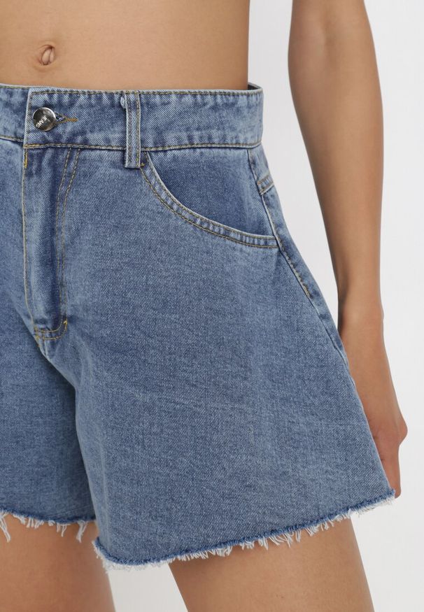 Born2be - Niebieskie Szorty Luźne Guineviane. Okazja: na co dzień. Stan: podwyższony. Kolor: niebieski. Materiał: jeans. Styl: casual
