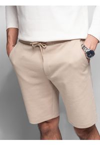 Ombre Clothing - Casualowe szorty męskie SLIM FIT z dzianiny żakardowej – beżowe V2. Okazja: na co dzień. Kolor: beżowy. Materiał: żakard, dzianina. Styl: casual #4
