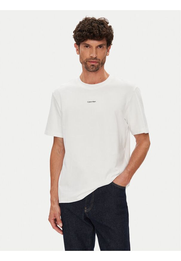 Calvin Klein T-Shirt LV04LC241G Biały Regular Fit. Kolor: biały. Materiał: bawełna