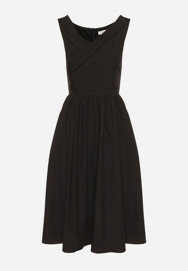 Born2be - Czarna Klasyczna Rozkloszowana Sukienka Vices Tolissela. Okazja: na co dzień. Kolor: czarny. Wzór: aplikacja, gładki. Styl: klasyczny