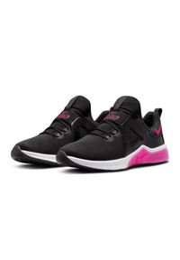 Buty Nike Air Max Bella Tr 5 W DD9285-061 czarne. Zapięcie: pasek. Kolor: czarny. Materiał: syntetyk, skóra. Obcas: na płaskiej podeszwie. Model: Nike Air Max. Sport: fitness #6
