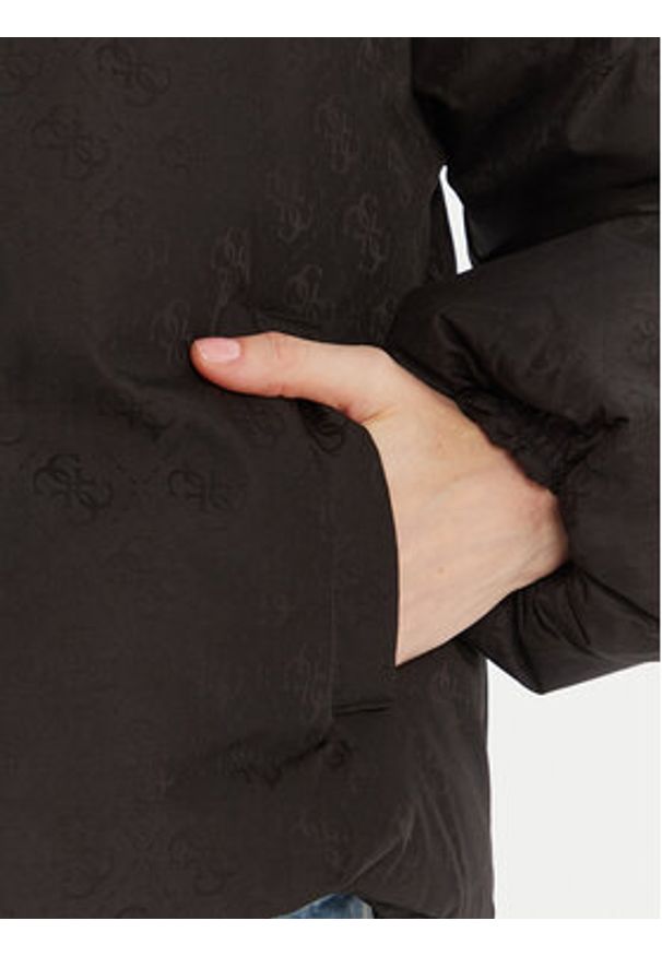 Guess Kurtka zimowa V5BL07 WGLW2 Czarny Regular Fit. Kolor: czarny. Materiał: syntetyk. Sezon: zima