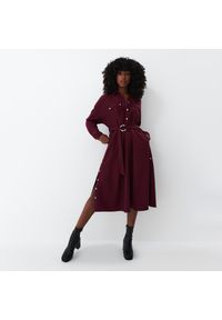 Mohito - Szmizjerka midi - Fioletowy. Kolor: fioletowy. Typ sukienki: szmizjerki. Długość: midi #1