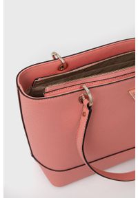 Guess torebka kolor różowy. Kolor: różowy. Rodzaj torebki: na ramię #5