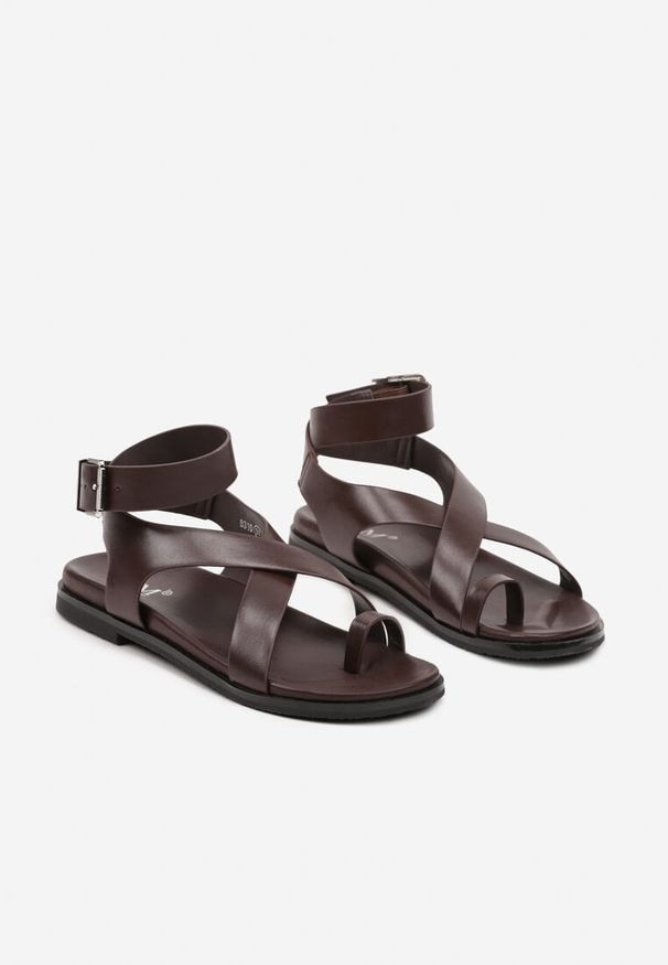 Born2be - Brązowe Sandały w Stylu Japonek z Geometrycznymi Paskami Kerraza. Okazja: na co dzień. Zapięcie: pasek. Kolor: brązowy. Materiał: jeans. Wzór: geometria. Obcas: na płaskiej podeszwie. Styl: elegancki, casual