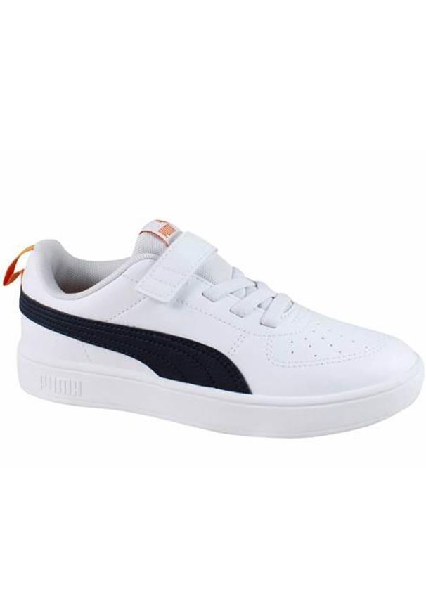 Buty do chodzenia dla dzieci Puma Rickie Ac Ps. Kolor: biały. Materiał: materiał, syntetyk. Szerokość cholewki: normalna. Sport: turystyka piesza