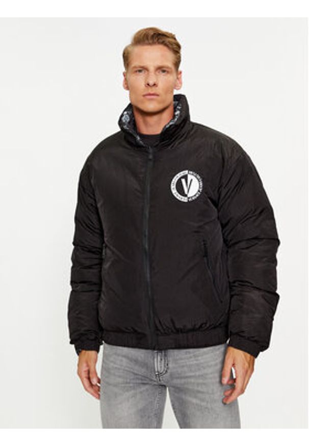 Versace Jeans Couture Kurtka puchowa 75GAUD04 Czarny Regular Fit. Kolor: czarny. Materiał: syntetyk, puch