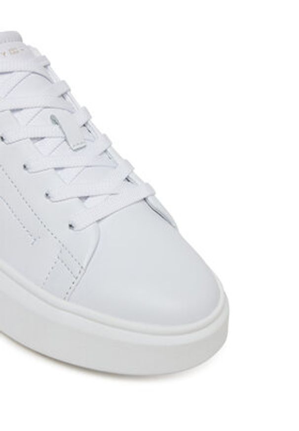 TOMMY HILFIGER - Tommy Hilfiger Sneakersy Chic Platform Gold FW0FW08817 Biały. Kolor: biały. Materiał: skóra. Obcas: na platformie